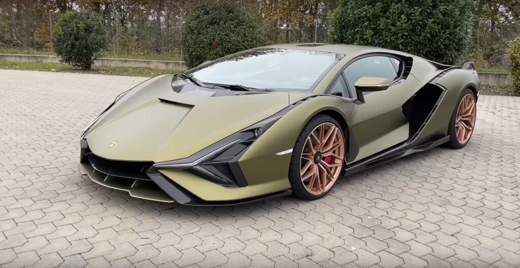 Lamborghini Sian (credit Supercar Blondie)
